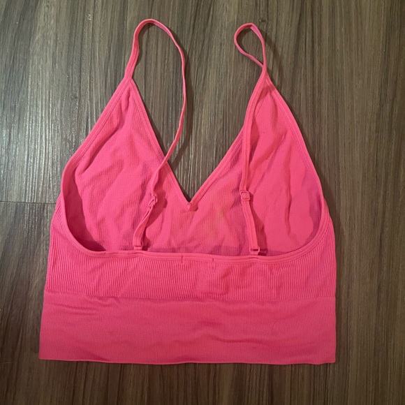 Pink v-neck crop top - Picture 2 of 2